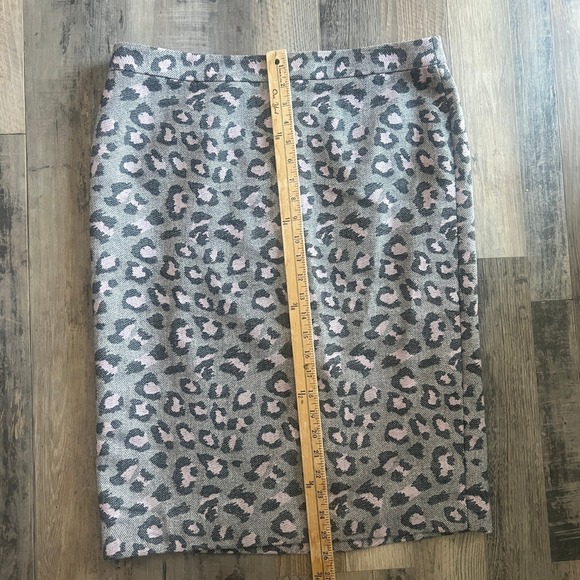 Talbots Women's Pencil Skirt Gray Pink Leopard Print Size 14 - Picture 2 of 8